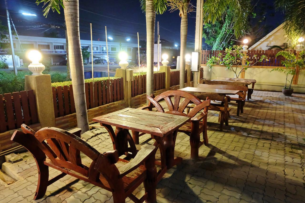 Siam House Interplace Лопбури Экстерьер фото